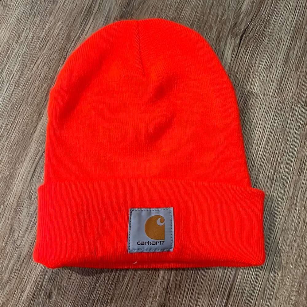 Carhat orange beanie
